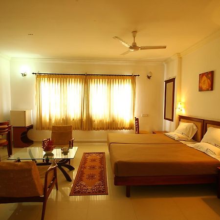 Sea Queen Hotel Kozhikode Esterno foto