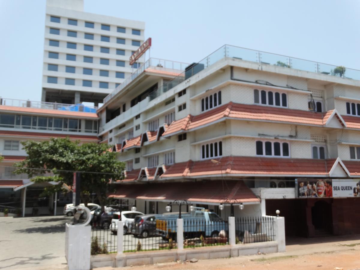 Sea Queen Hotel Kozhikode Esterno foto