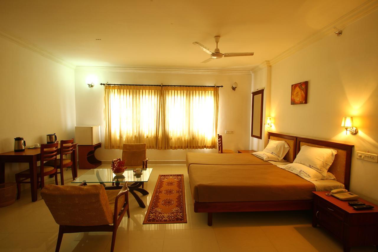 Sea Queen Hotel Kozhikode Esterno foto