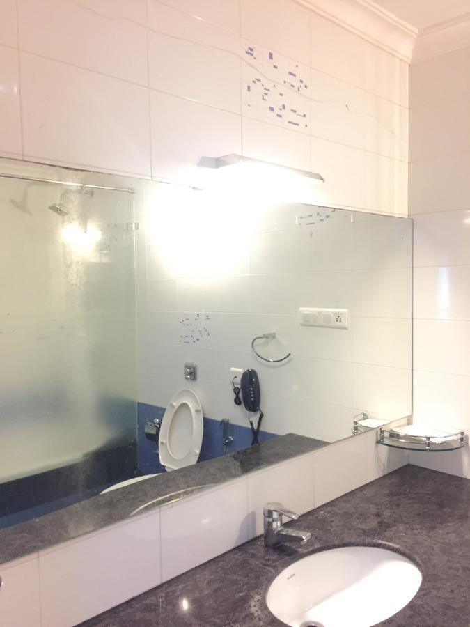 Sea Queen Hotel Kozhikode Esterno foto