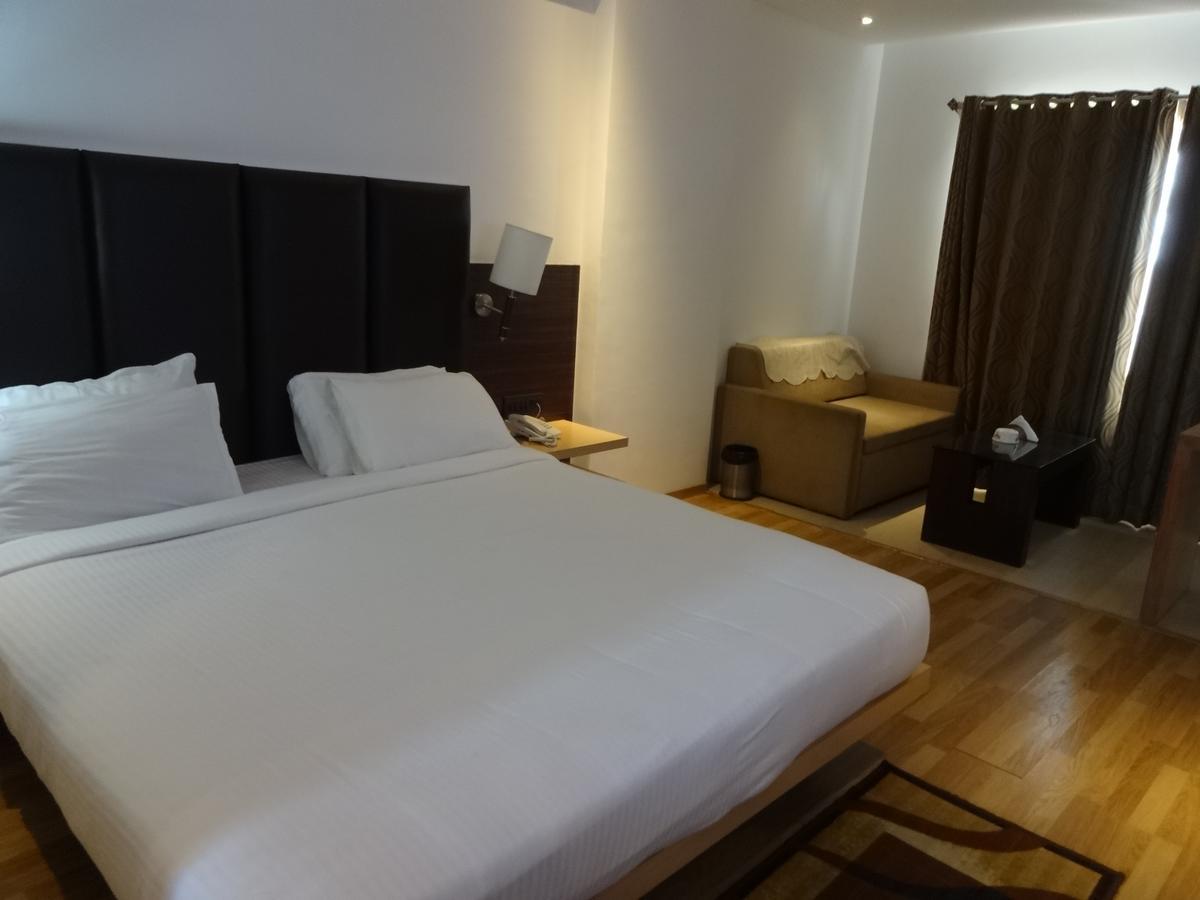 Sea Queen Hotel Kozhikode Esterno foto