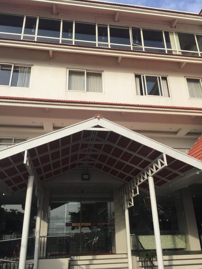 Sea Queen Hotel Kozhikode Esterno foto