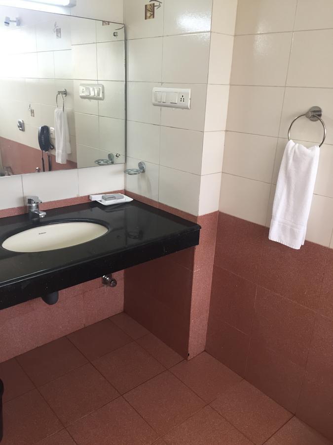 Sea Queen Hotel Kozhikode Esterno foto